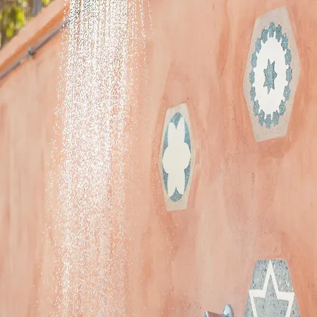 Dominoes Corfu 公寓式酒店