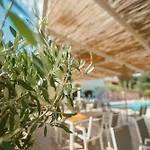 Dominoes Corfu 4*