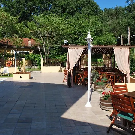 Dominoes Corfu Hotel de apartamente Ipsos