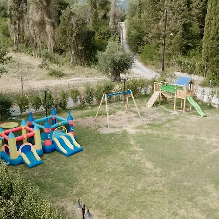 Dominoes Corfu 3*