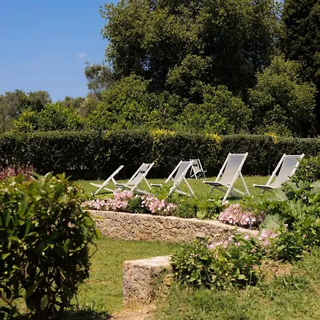 Dominoes Corfu Aparthotel Ipsos