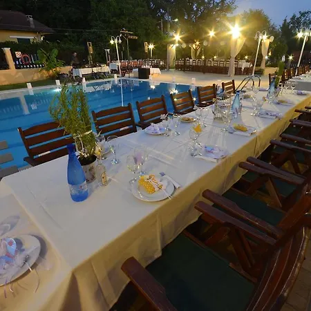 Dominoes Corfu
