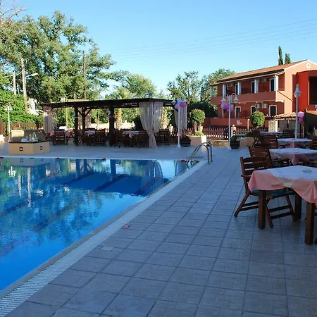 Hotel de apartamente Dominoes Corfu Ipsos