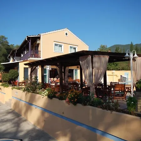 Dominoes Corfu 4*