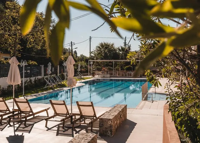Dominoes Corfu 4*