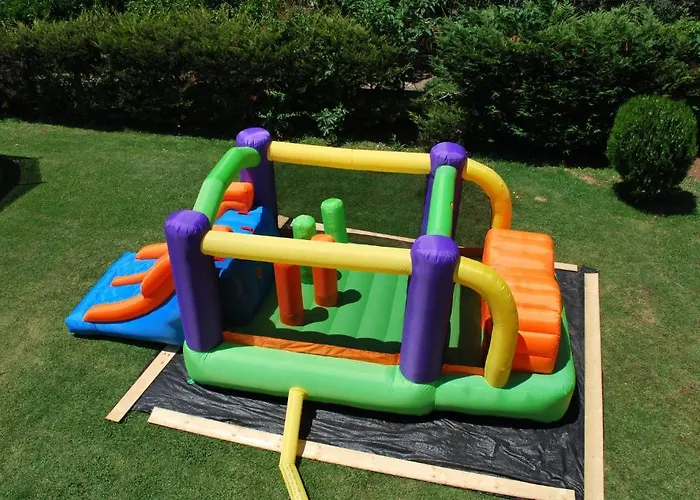 Ξενοδοχείο με διαμερίσματα Dominoes Corfu