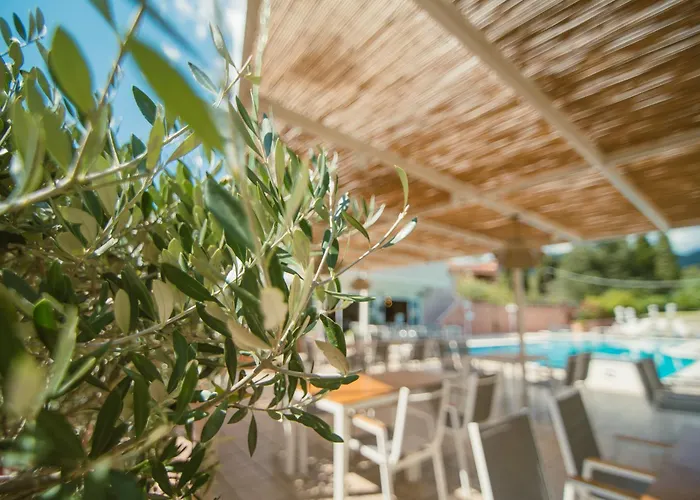 Dominoes Corfu 4*