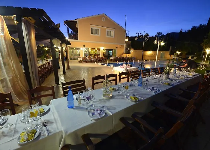 Ξενοδοχείο με διαμερίσματα Dominoes Corfu 4*