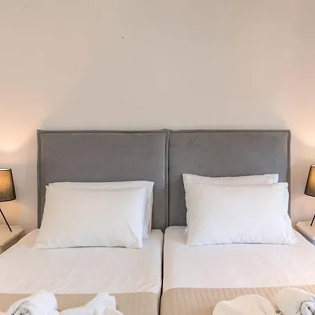 Dominoes Corfu Apart Otel 4*
