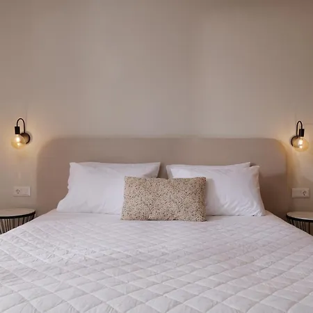 Dominoes Corfu Apartmanhotel 4*