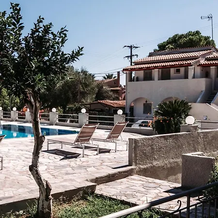 Dominoes Corfu 4* Ипсос