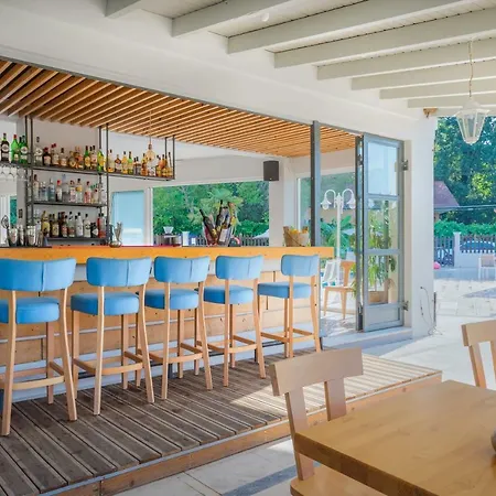 Apart Otel Dominoes Corfu 4*